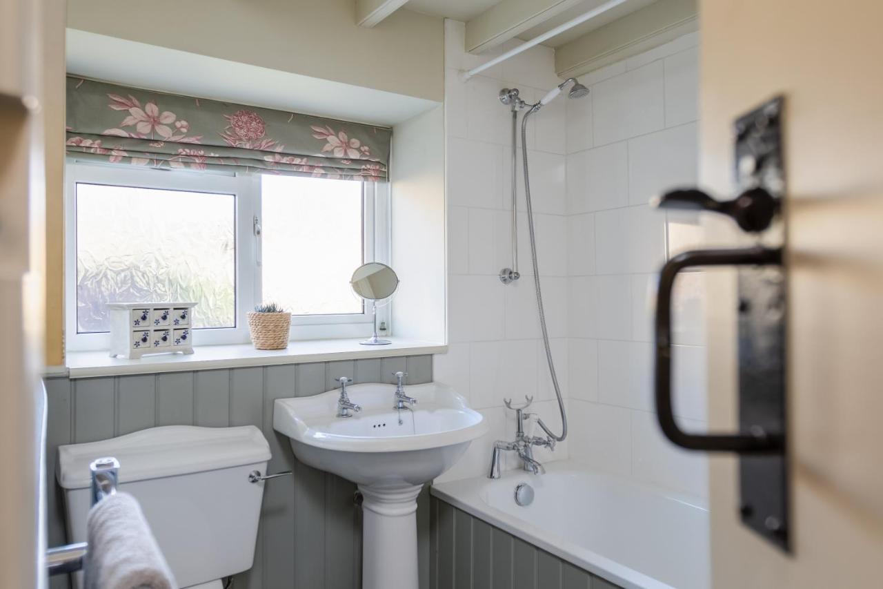 Dene Cottage, Welburn Ngoại thất bức ảnh